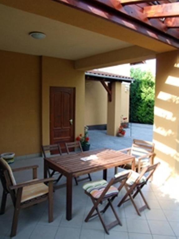 Ilona Apartmanhaz Komárom Chambre photo