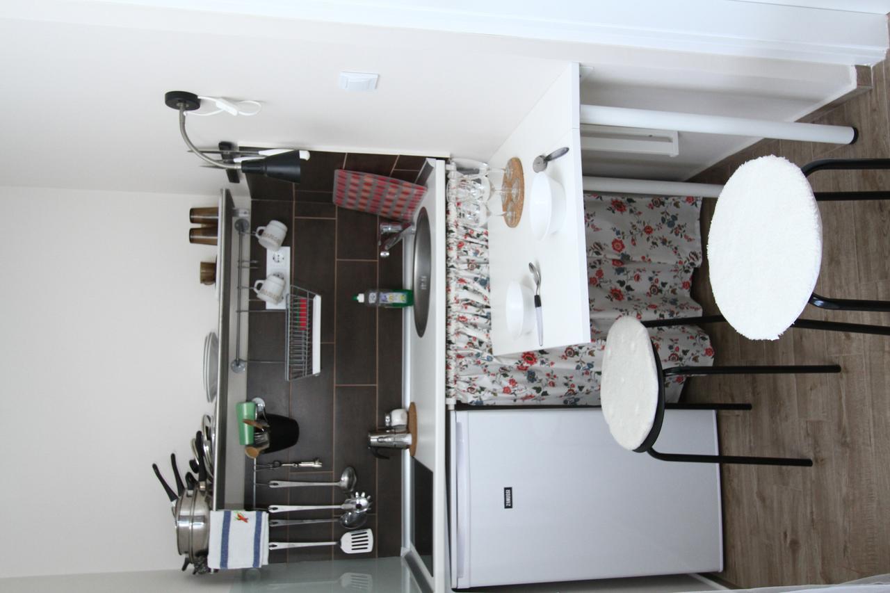 Ilona Apartmanhaz Komárom Chambre photo
